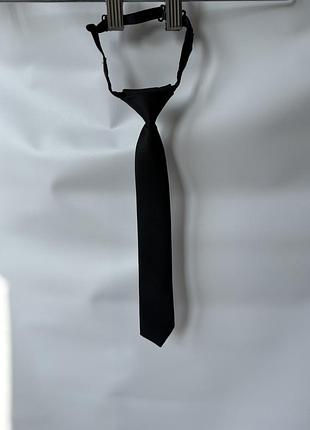 Чорна дитяча краватка 👔🖤