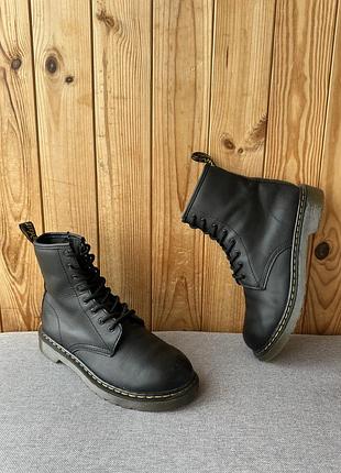 Жіночі шкіряні ботинки черевики чоботи взуття dr martens