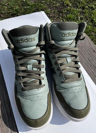 Кросівки adidas 2