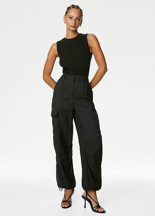 Лёгкие чёрные широкие брюки карго из модала m&s