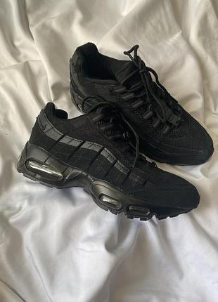 Чоловічі кросівки nike air max 95 black чорні
