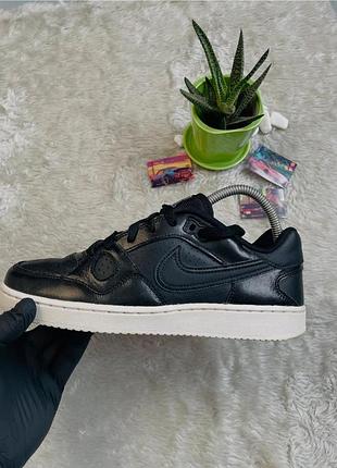 Стильные кроссовки nike force