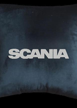 Авто подушка c вишивкою логотипу марки сканія scania чорний автомобілісту 03772