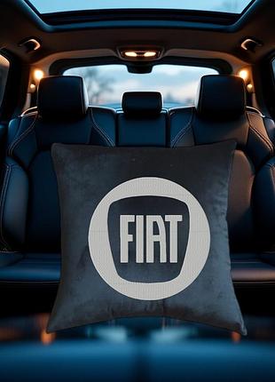 Авто подушка c вышивкой логотипа марки фиат fiat черный автомобилисту 03772