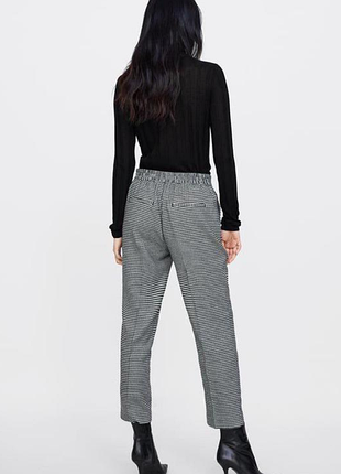 Теплые женские короченные брюки zara basic в клетку гусиная лапка xl 50-52 черно-белые вискоза демисезонные брюки с карманами на резинке деловой офис