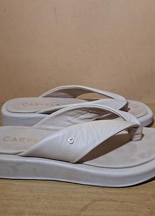 Женские фирменные шлепанцы carvela