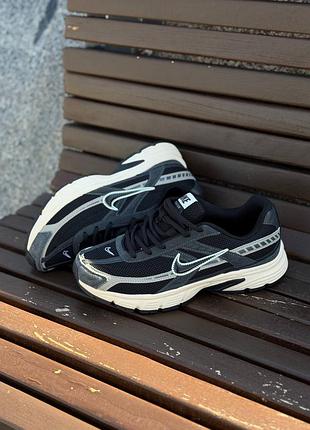 Nike initiator black/grey 6