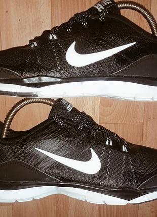 Кроссовки nike training flex tr5 размер 39-40 длина потолков 25 см
