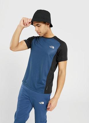 Чоловіча спортивна футболка від бренду the north face