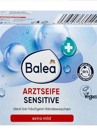Медичне мило balea arztseife sensitive надм’яке, з оліями, маслом ши та вітаміном e, vegan для чутливої шкіри, 100 г