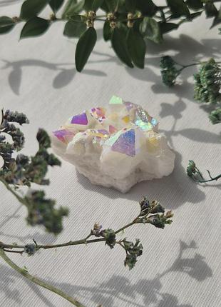 Ангельский кварц (angel aura quartz)