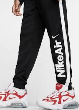 Оригінальні спортивні штани від nike на підлітка 158-170cм