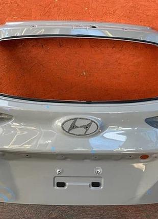 Крышка багажника (ляда) hyundai kona (2018-2020) 73700-j9030