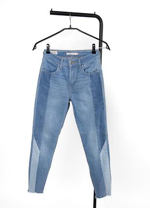 Жіночі джинси levis 721 high rise skinny — висока посадка + вузький силует, який добре сідає по фігурі