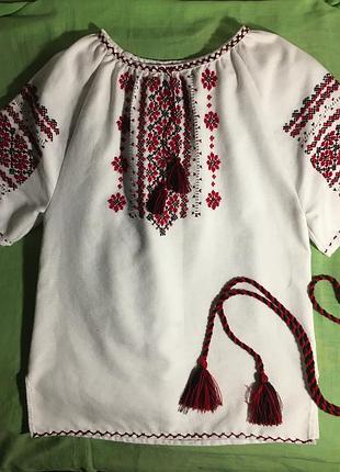 Вишиванка на дівчинку