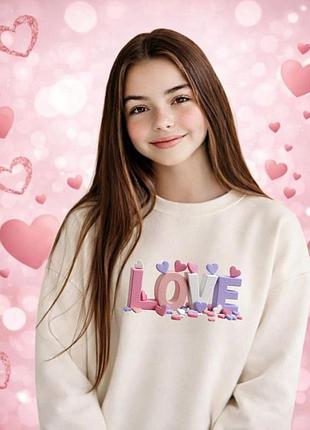Свитшот для девочки love к 14 февраля, праздничная детская кофта, подарок для дочки на день святого валентина молочный, 122-128