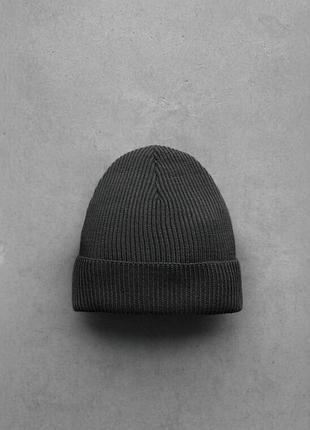 Однотонна темно-сіра шапка staff 11 dark gray