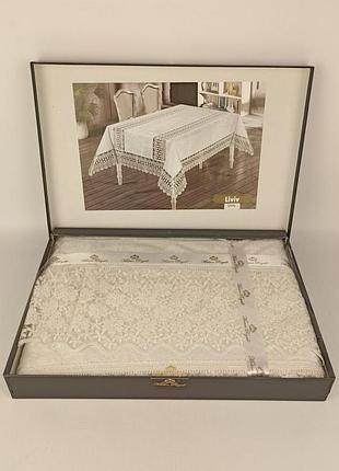 Скатертина велюр maison royale 160x220 ovale liviv krem
