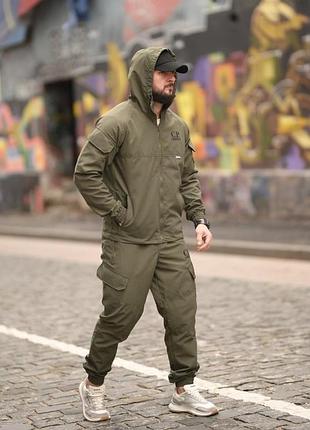 Спортивный мужской костюм свинца