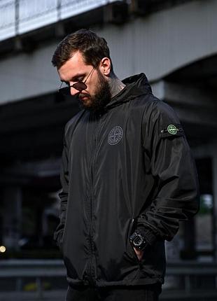 Ветро- и влагозащитная ветровка stone island черная