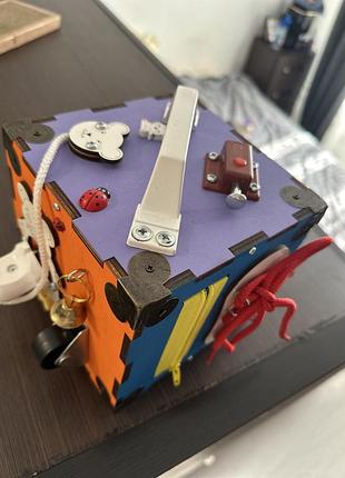 Бізікуб дитячий 5