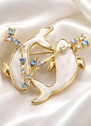 Брошка риби знак зодіаку золота білий перламутр зі стразами pisces