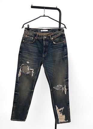 Чоловічі джинси zara man у темно-синьому (dark wash) кольорі з виразним distressed ефектом