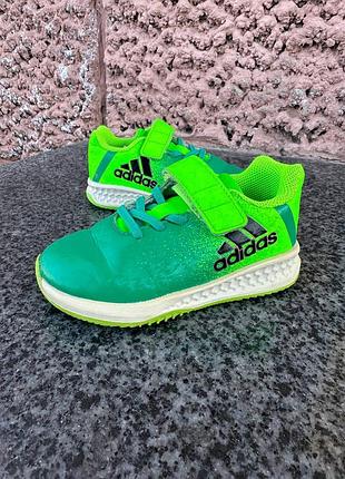 Дитячі кросівки на липучкха adidas rapidaturf