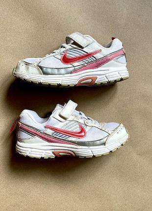 Кросівки бігові дитячі nike dart 8 original 33 розмір | устілка 21 см | на липучці | білі