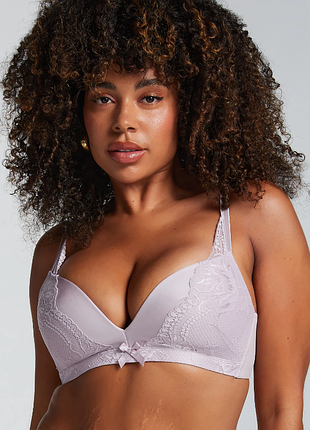 Бюсик формованная чашка без косточек от hunkemoller.