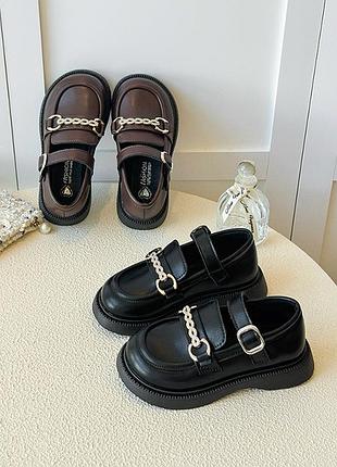 Стильные детские туфельки