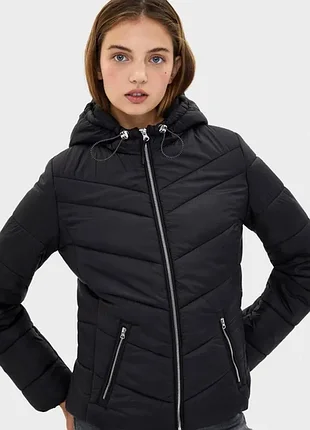 Куртка черная bershka