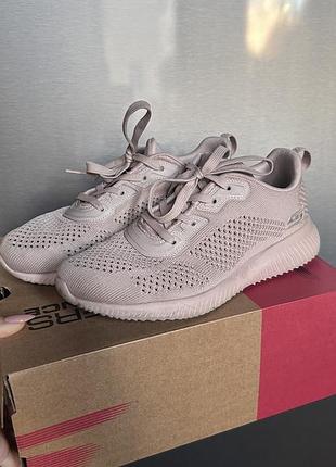 Кросівки skechers запорошено-рожеві з перфорацією, дуже м'які, влітку не жарко