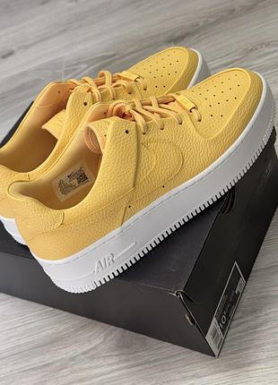 Кросівки жіночі nike air force 1 sage low yellow ar5339-700 розмір 41-42