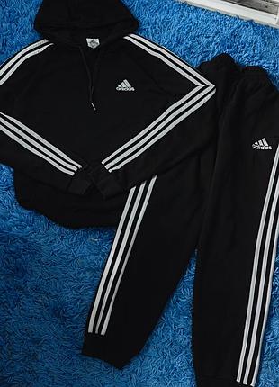 Спортивний костюм adidas