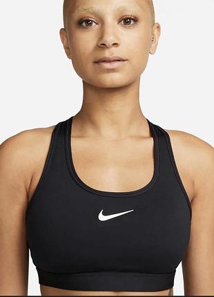 Спортивний топ-бра nike swoosh bra.