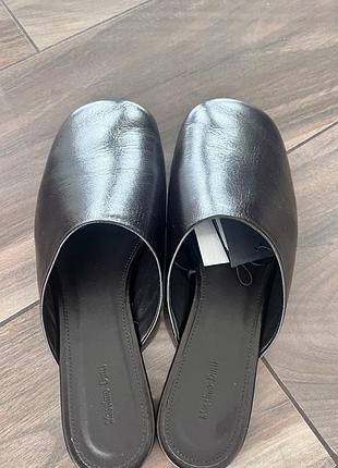Трендовые кожаные мюли massimo dutti