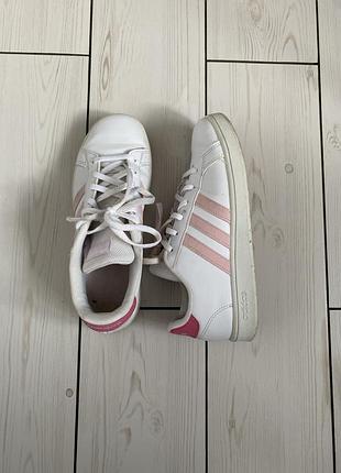 Кросівки жіночі adidas