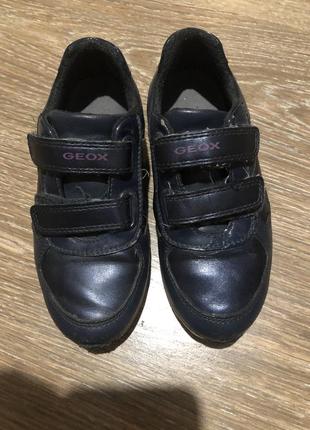 Шкіряні кросівки geox