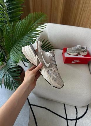 Nike v2k runtekk cream/ginger/grey