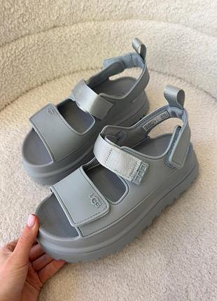 Босоніжки ugg в наявності