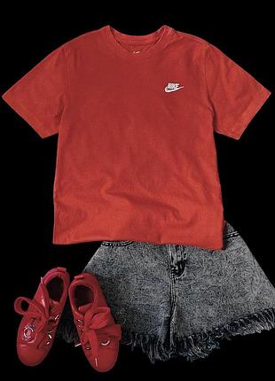 Футболка nike оранжевого цвета