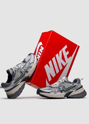 Nike v2k run 'pure platinum wolf grey'