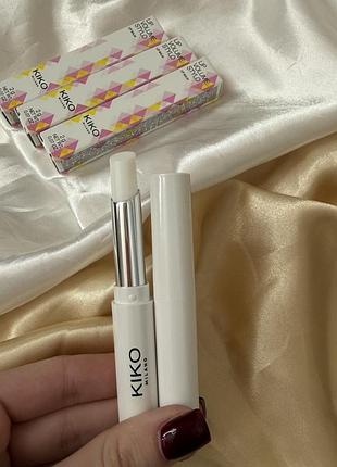 Зволожувальний бальзам для губ kiko milano lip volume stylo lip balm 02 transparent