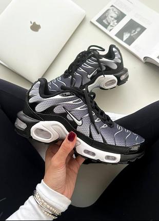 Air max plus tn grey/white/black