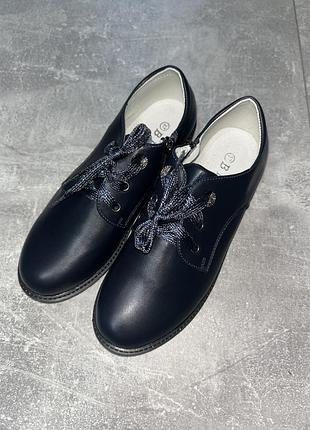 Туфлі дитячі чорні на шнурках для дівчинки 32–37 розмір (шкільні, класичні)