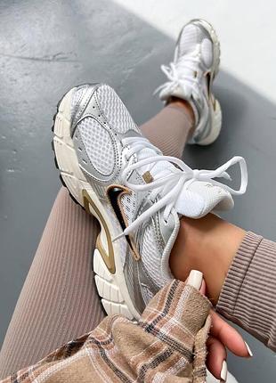 Кроссовки nike zoom vomero 5 rnr silver/gold
