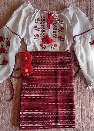 Костюм вышиванка "красная роза" 6-7 лет.