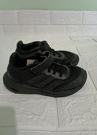 Кроссовки adidas