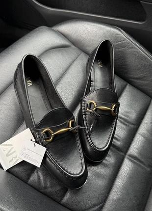 Шкіряні туфлі лофери балетки лодочки  zara